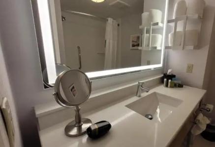 Hampton Inn & Suites Miami/Brickell-Downtown - 54