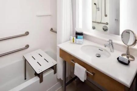 Hampton Inn & Suites Miami/Brickell-Downtown - 47