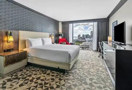 Hilton Miami Downtown - 36