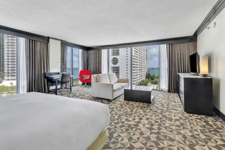 Hilton Miami Downtown - 4