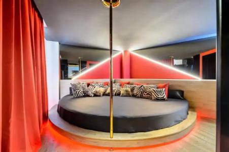 Vibra District - Adults Only - 33