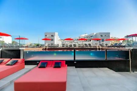 Vibra District - Adults Only - 27