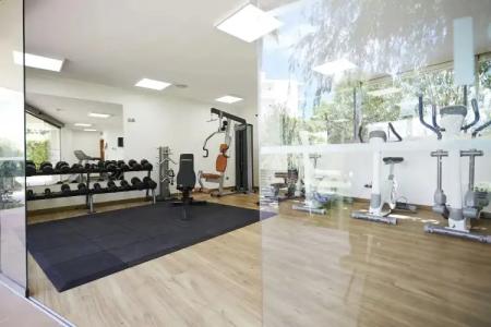 Invisa Es Pla - Adults Only - 23