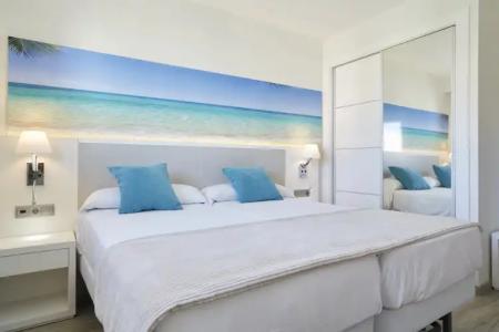 Invisa Es Pla - Adults Only - 35