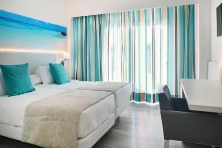 Invisa Es Pla - Adults Only - 54