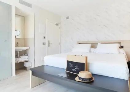 Invisa Es Pla - Adults Only - 49