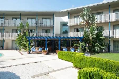 PortAventura Caribe - Includes unlimited access PortAventura Park & 1 access Ferrari Land - 1