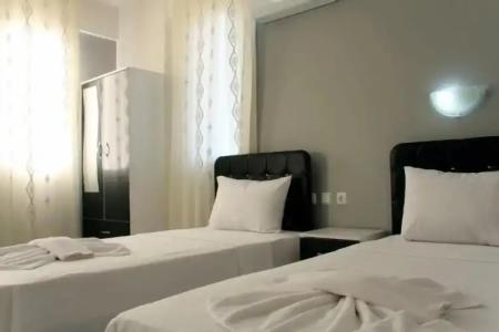 The Green Valley - 25