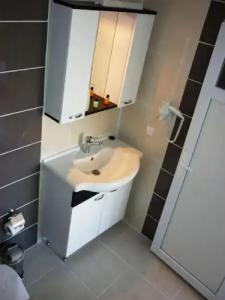 The Green Valley - 31