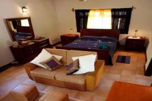 Domaine les Rochers, La Digue