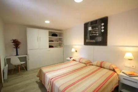 Ciudad De Vacaciones Cala Montjoi - 29