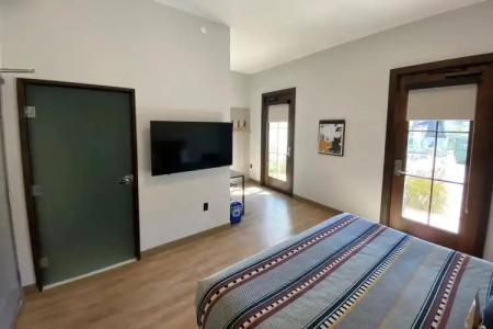 Moxy Santa Barbara - 13