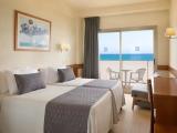 Triple room with sea view