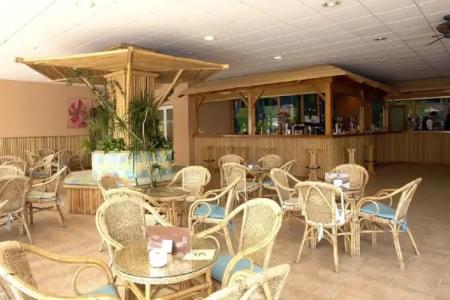 Apartamentos turísticos Jardines del Plaza - 37