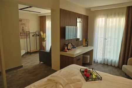 Monalisas Kusadasi - 58