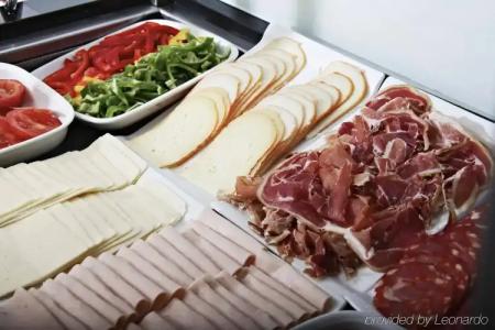 Petit Palace Tres - 10