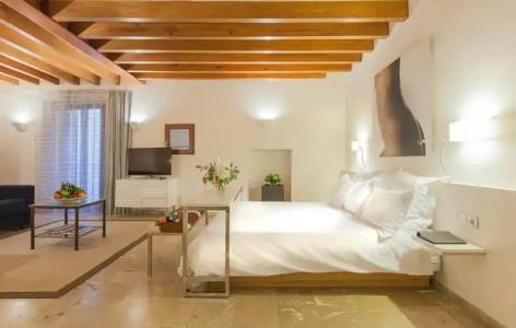 Petit Palace Tres - 52