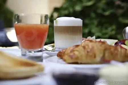 Petit Palace Tres - 12