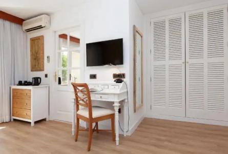 Araxa - Adults Only - 35