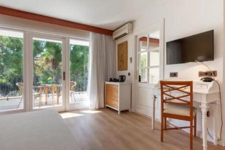 Araxa - Adults Only - 37