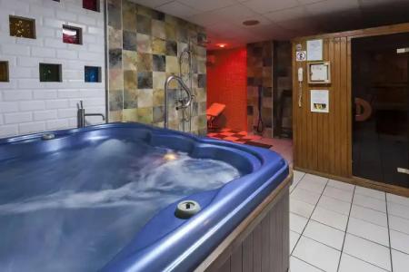 Araxa - Adults Only - 15