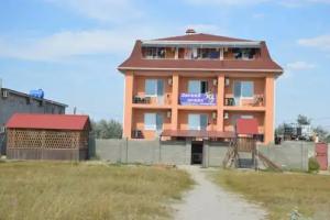 Letniy domik YUG Guest house, Shtormove