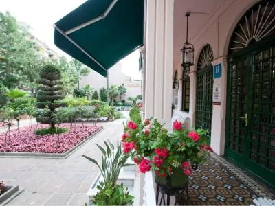 Guitart Rosa - Adults Only - 18