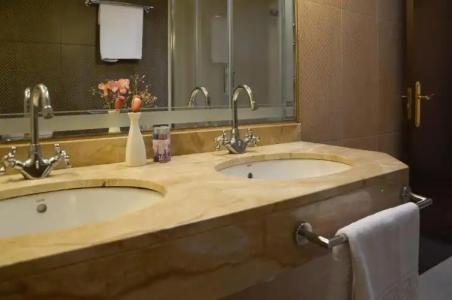 Roger de Flor Seleqtta - 166