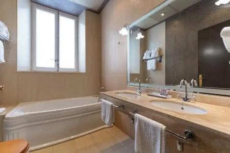 Roger de Flor Seleqtta - 118