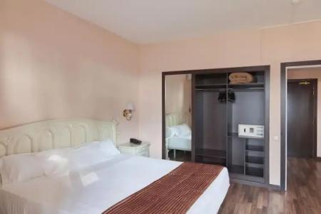 Roger de Flor Seleqtta - 77