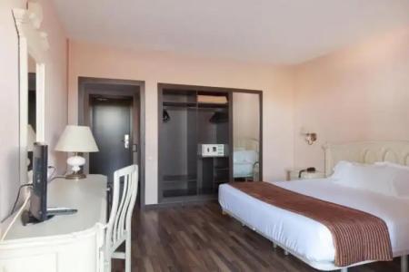 Roger de Flor Seleqtta - 33