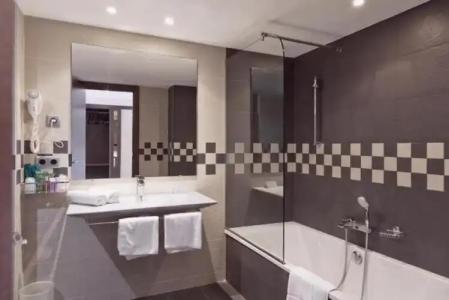 Roger de Flor Seleqtta - 36