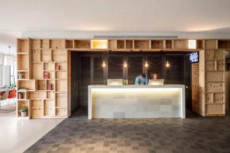 AQUA Bertran Park - 1