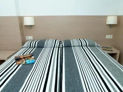 Almirall Apartaments - 47