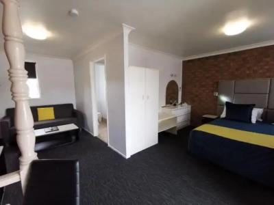 Leichhardt Motor Inn - 79