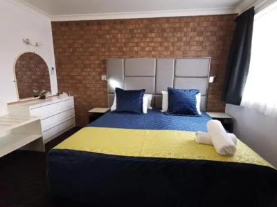 Leichhardt Motor Inn - 74