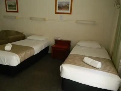 Coachman Motel - 18