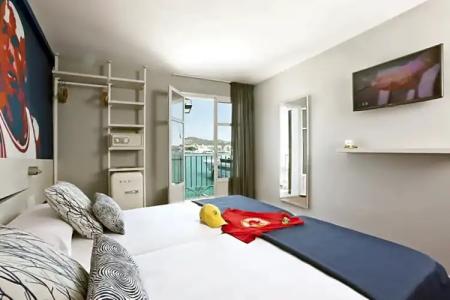 Ryans La Marina - 96