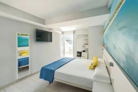 Ryans La Marina - 109