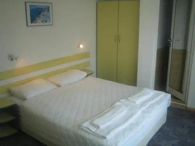 Guest House Zara - 8