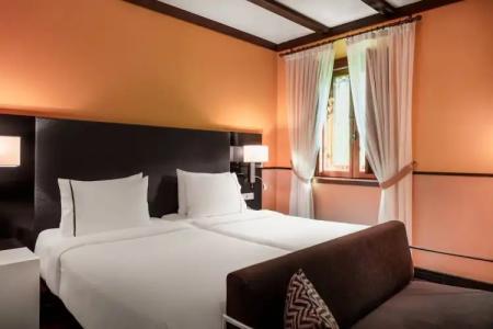 Palacio de Santa Paula, Autograph Collection - 55