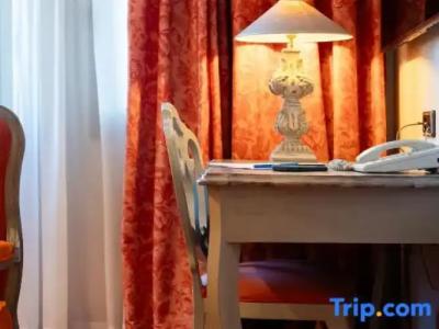 Best Western Premier CMC - 82