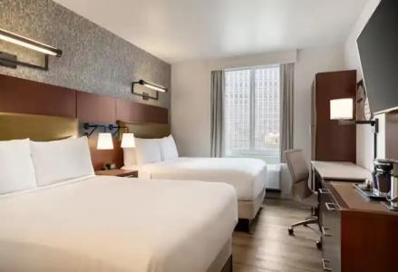 DoubleTree by Hilton New York Downtown - 35