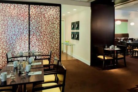 DoubleTree by Hilton Metropolitan City - 23