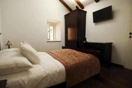 Sunce Palace Apartments with Free Offsite Parking - 58