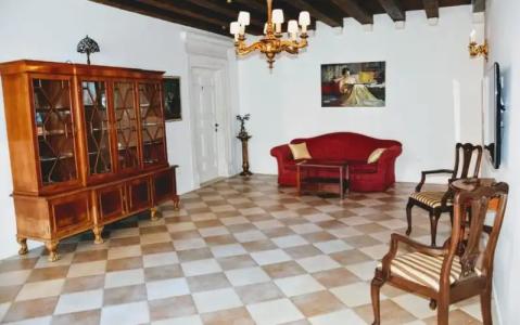 Sunce Palace Apartments with Free Offsite Parking - 17