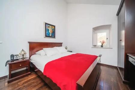 Sunce Palace Apartments with Free Offsite Parking - 48