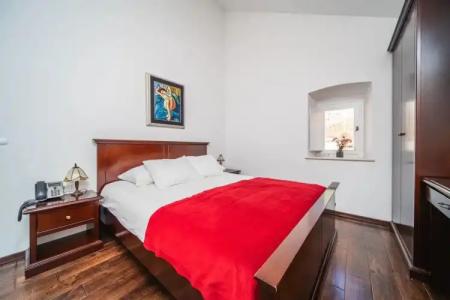 Sunce Palace Apartments with Free Offsite Parking - 31