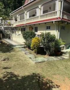 Chrisent Residence