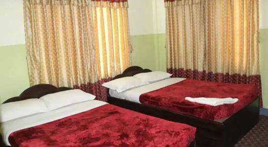 OYO 381 Pashupati Plaza - 2